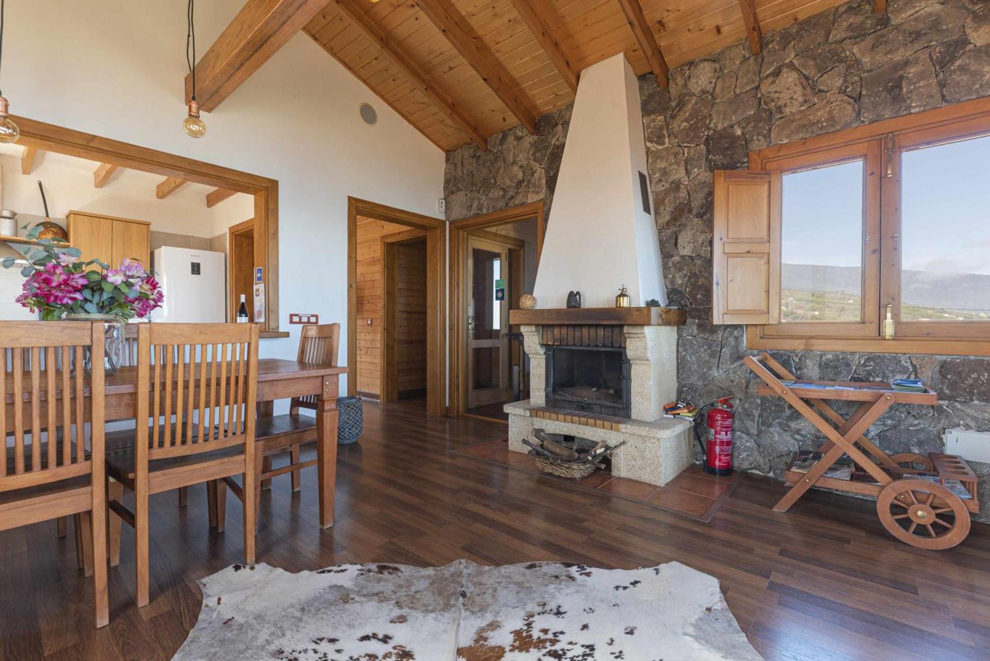 Villa Montana Ilusion Parking Wifi Bbk Y Vistas ลาโอโรตาวา ภายนอก รูปภาพ
