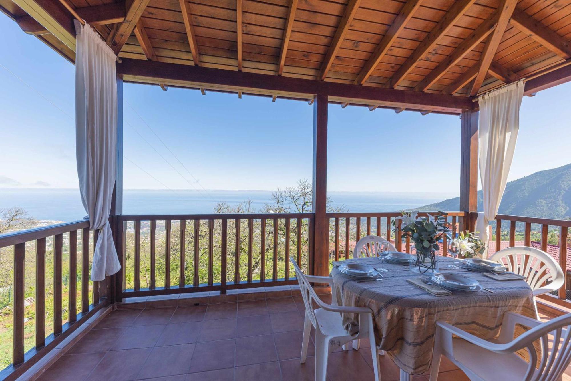 Villa Montana Ilusion Parking Wifi Bbk Y Vistas ลาโอโรตาวา ภายนอก รูปภาพ